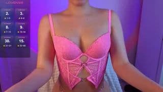 Current preview image for model petite_hollyy