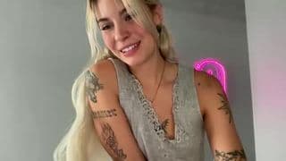 Current preview image for model annieangel18