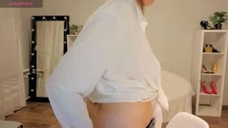 Current preview image for model sophie_caring